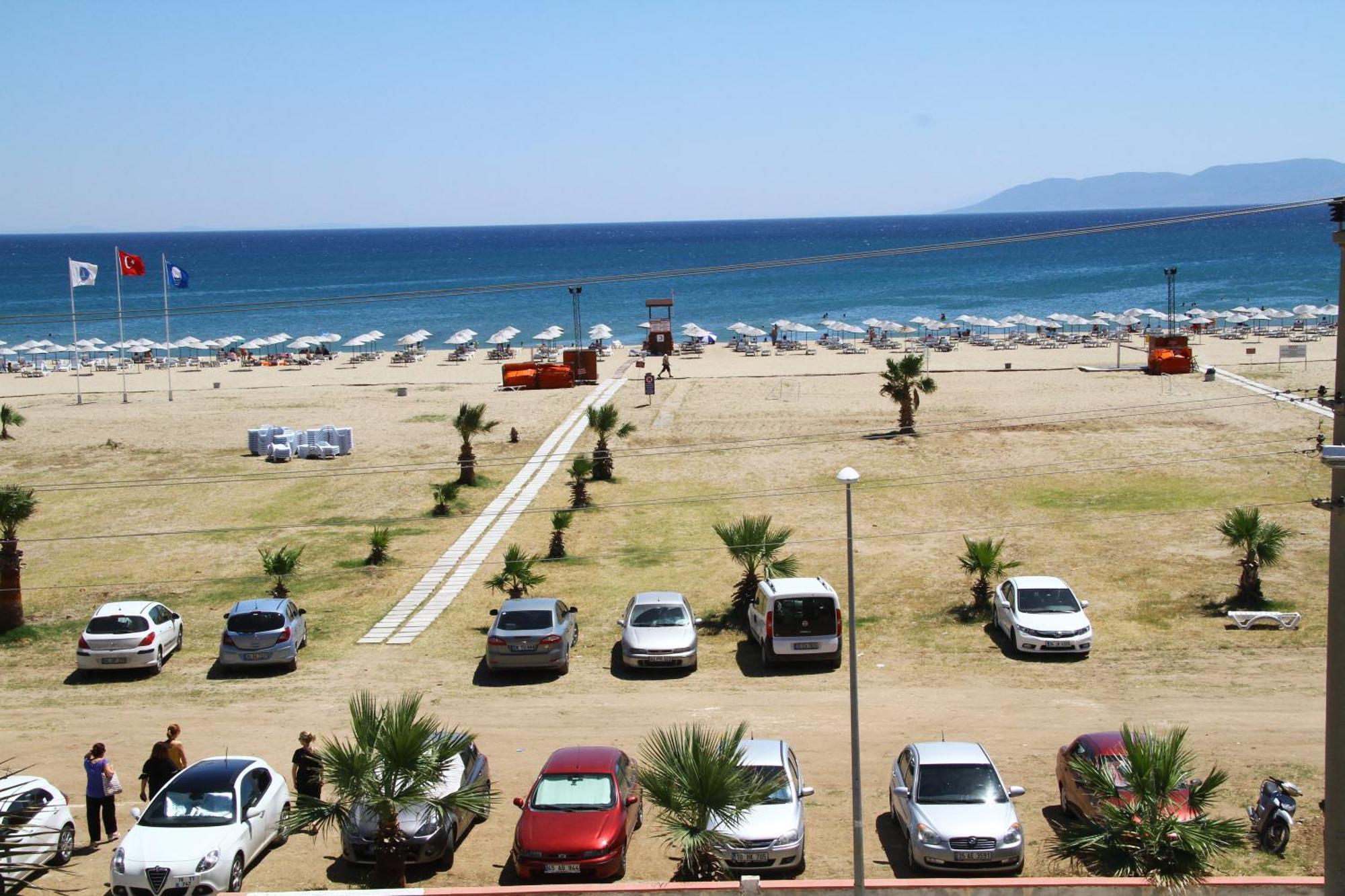 Acem Hotel Ayvalik Exterior photo